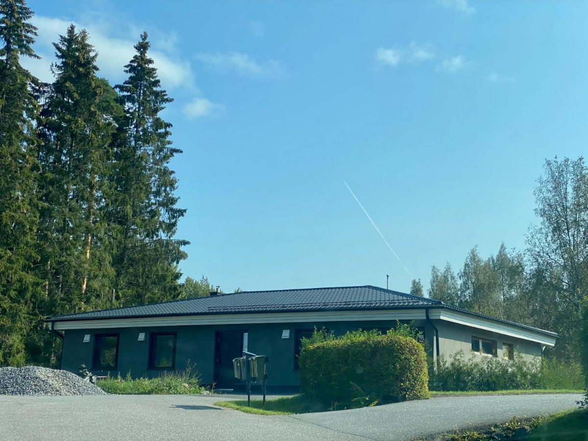 Idyllic Villa Unikko With Jacuzzi And Sauna ポリ エクステリア 写真