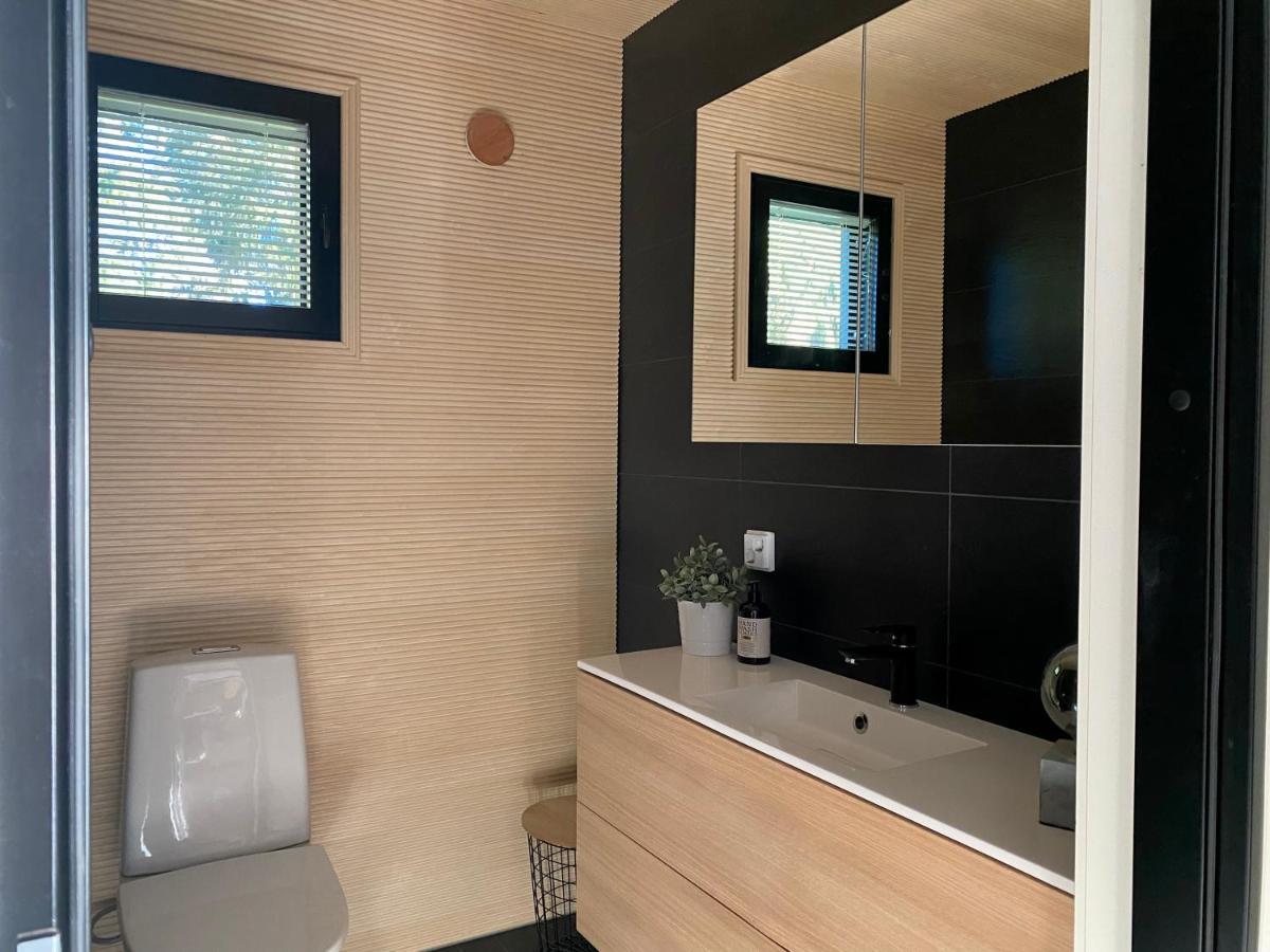 Idyllic Villa Unikko With Jacuzzi And Sauna ポリ エクステリア 写真