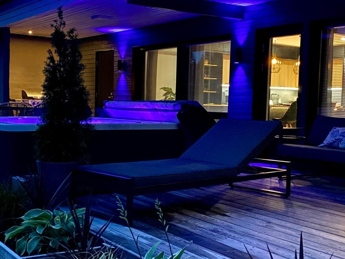 Idyllic Villa Unikko With Jacuzzi And Sauna ポリ エクステリア 写真
